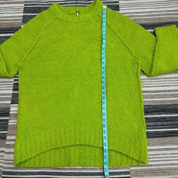 Free People Teddy Sweater Tunic Fuzzy Wool Blend Relaxed Pullover Green Sz Small - Picture 12 of 12